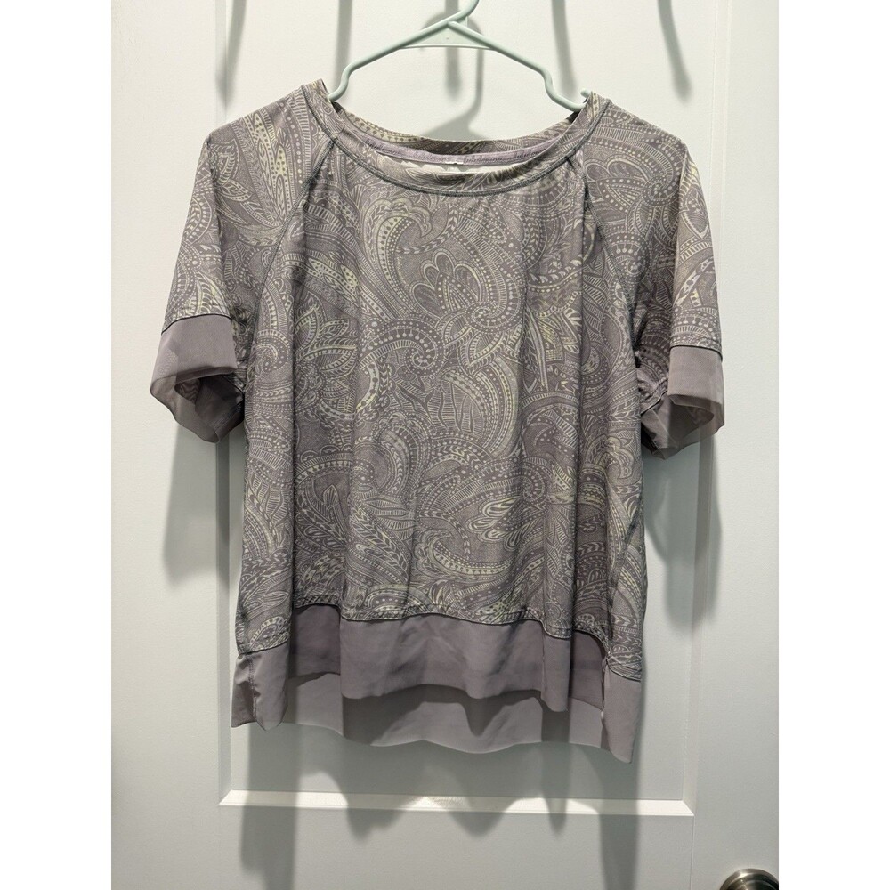 Lululemon Stripe In Stride Short Sleeve Shirt Women's 10 Spirit Gray Paisley